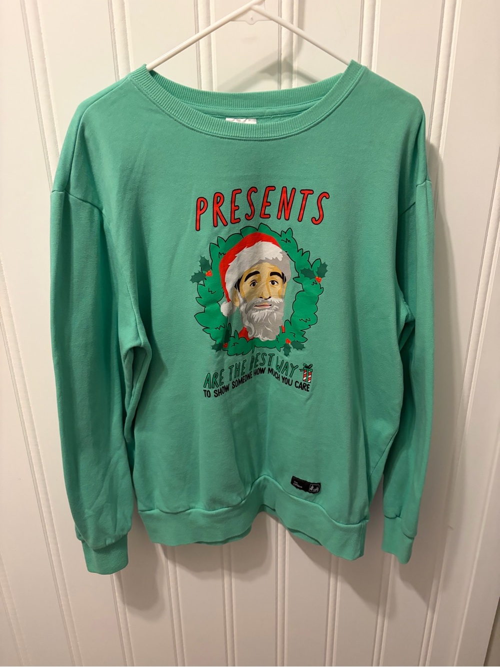 The Office CultureFly Exclusive Michael Scott Santa Green Sweatshirt SZ L